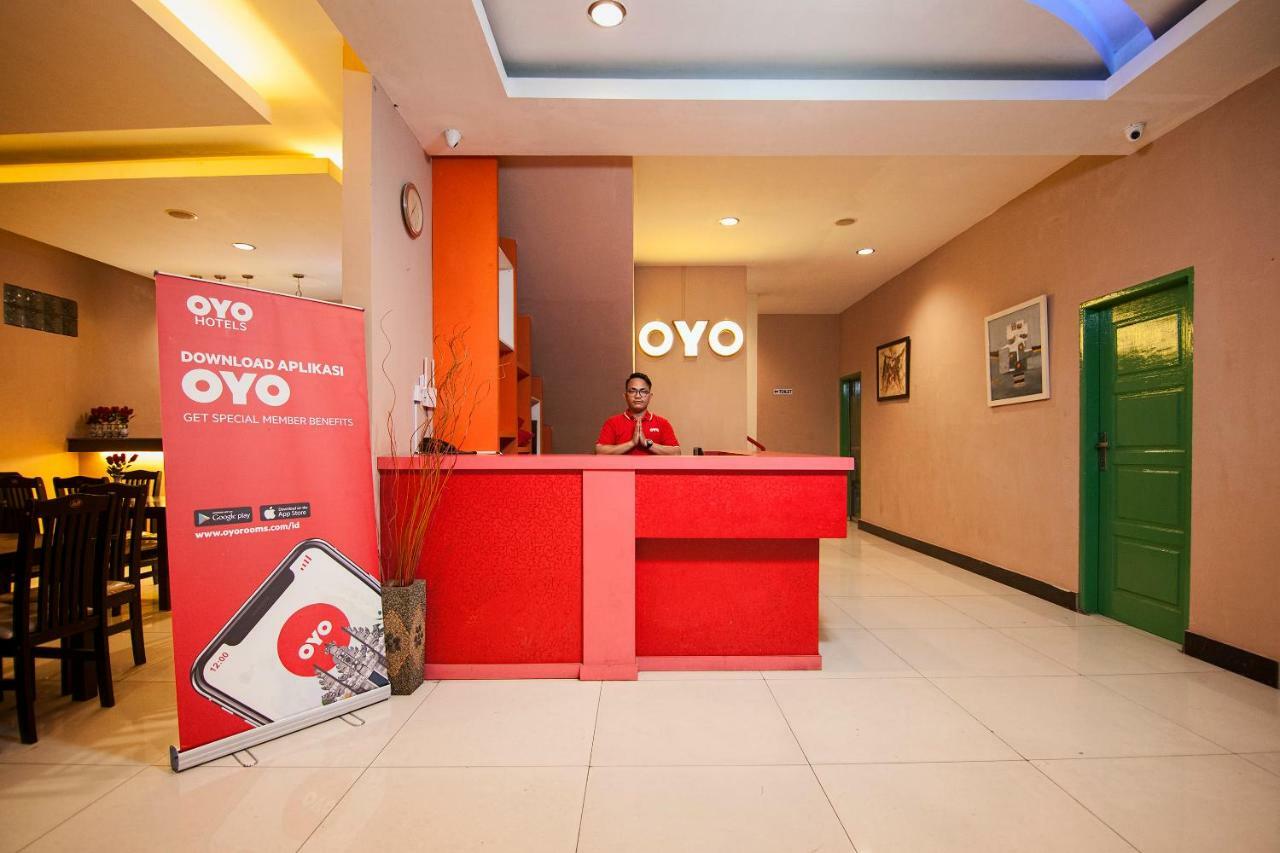 Oyo 529 Hotel Paninda Medan Exterior foto