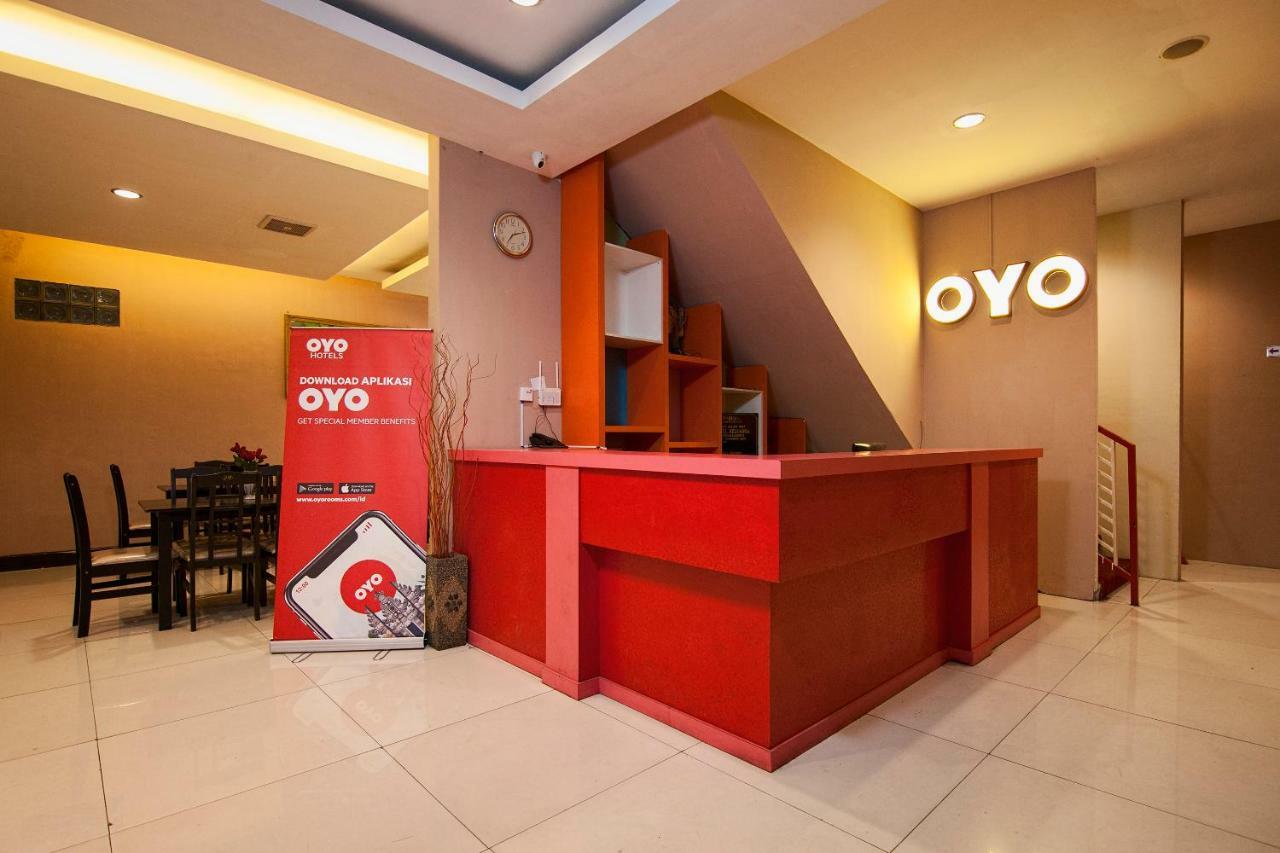 Oyo 529 Hotel Paninda Medan Exterior foto